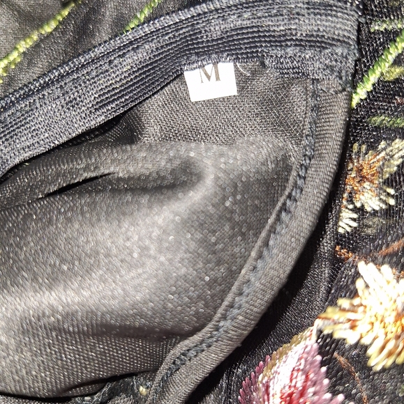 Black and Red Sheath Midi Dress with Bishop Sleeves - Picture 6 of 6